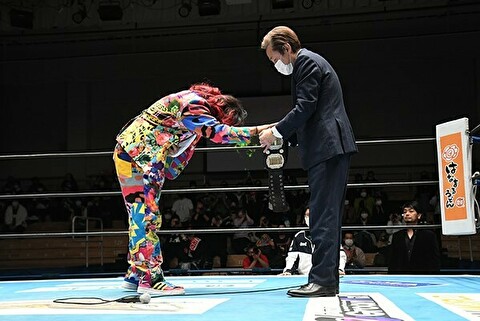 【新日本プロレス】高橋ヒロムが正式に王座返上へ！ 大阪城ホールの代役にBUSHIを指名