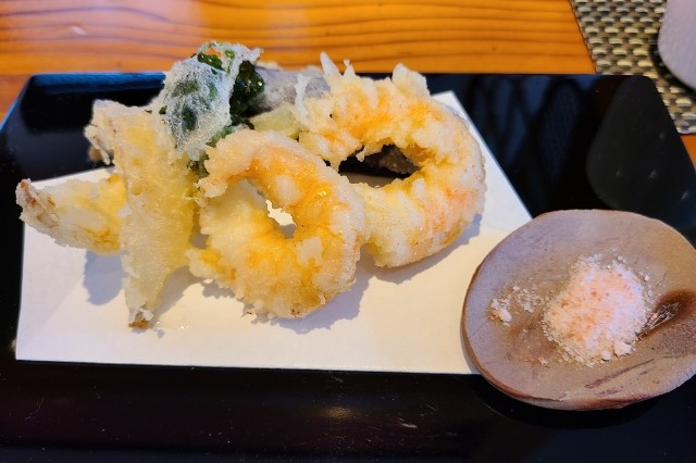 天ぷらを塩で食う←この文化いまだにわからん