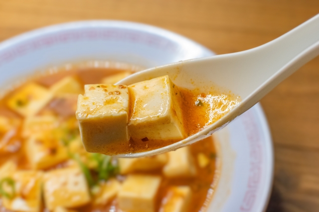 麻婆豆腐の材料って豆腐と挽肉、長ネギ以外にある？