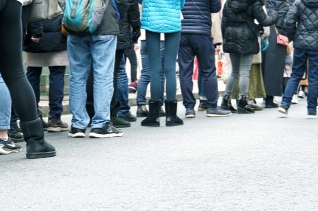 なんで都民ってラーメン屋に並ぶんだ？