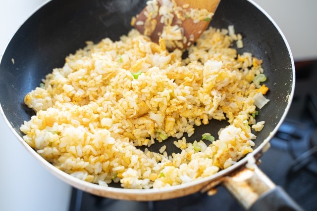 結局パラパラチャーハンってどうやって作るの？