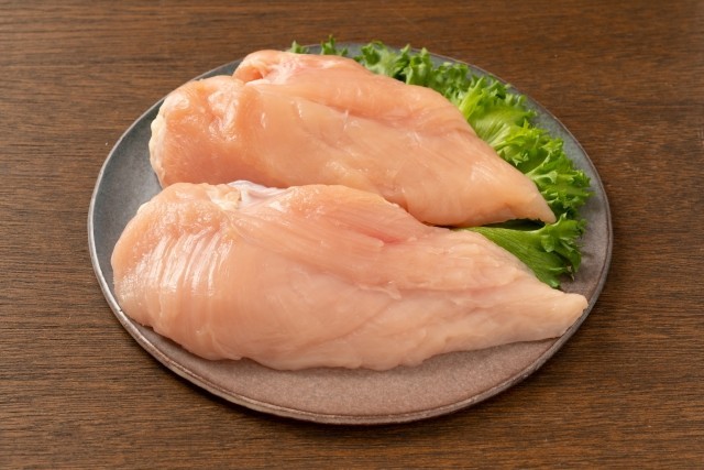 鶏のむね肉とかいうどうやってもマズい部位ｗｗｗ