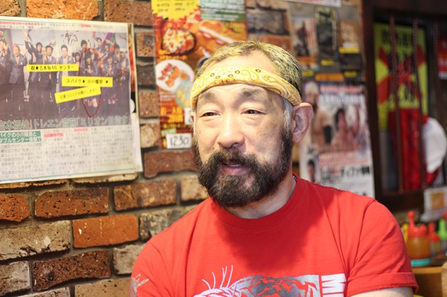 ミスターデンジャー松永光弘だよね？TBS系ニュース番組ではしご登場のステーキ店にファン歓喜　消費税問題語る