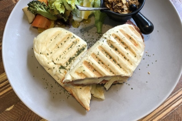 【悲報】三大なぜ日本で流行らないのか分からないもの「パニーニ」「タコス」