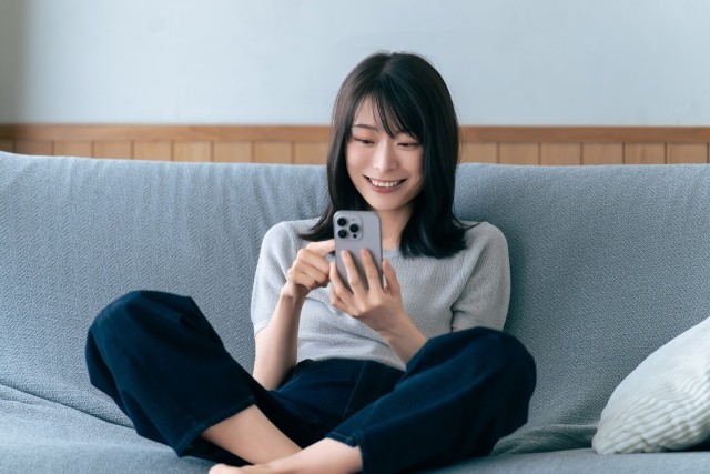 坂口憲二　83歳の父・征二さんの近況報告「ご覧の通り元気だと…」オカダ・カズチカとの再会ショットも