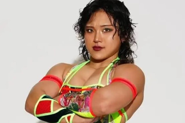 飯田沙耶が「超宇宙刑事ギャバン インフィニティ」のグッズモデルに起用