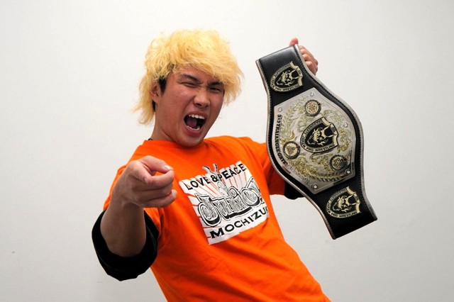 国宝・姫路城で火の手、プロレスラーが消し止めて現場から逃げ出す男を追う…市長から感謝状に「大したことはしていない」