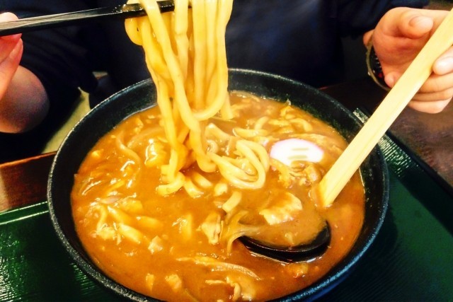 でも外食しようって思って「カレーうどん食べよう！」って考える人