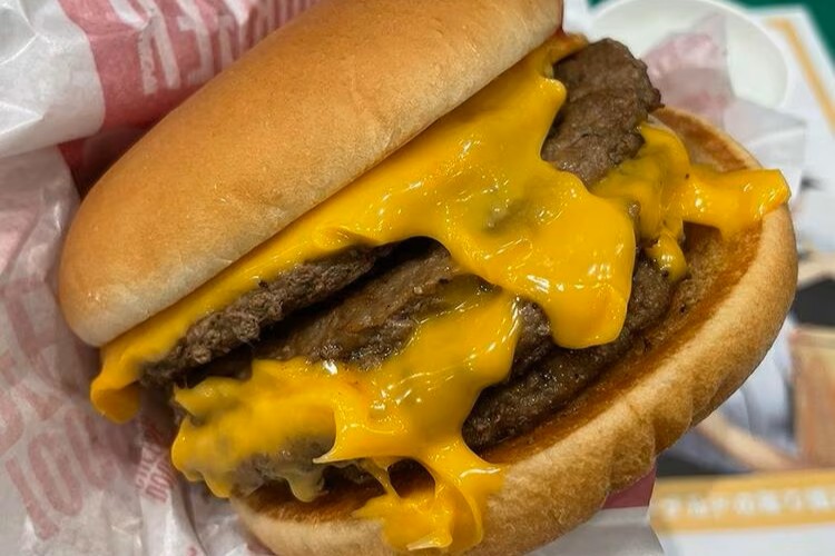 ダブルチーズバーガー美味すぎる