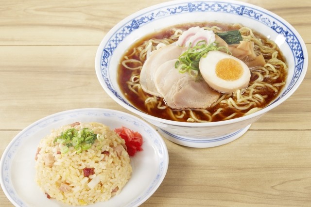 ガチでうまいラーメン屋 ← チャーハンもうまいです